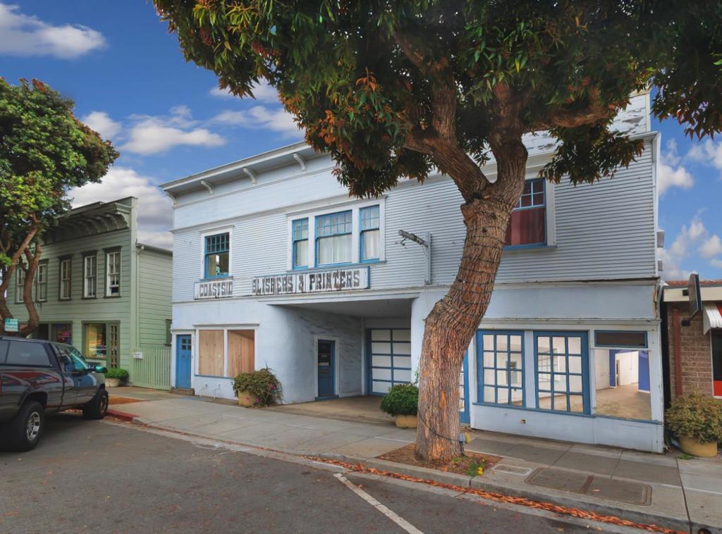Rare opportunity to own a FULLY VACANT commercial building on Main Street in the heart of Downtown Half Moon Bay. --- 535, 537 & 539 Main Street offers 4,676 square-feet of interior space across three (3) units: two (2) ground-floor commercial spaces with high ceilings, skylights, roll-up/service door facing Main Street, and flexible layouts, plus a spacious 3-bedroom/1-bathroom apartment upstairs with large windows, walk-in closet, great natural light and was recently vacated. --- Situated on a 3,680 square-foot lot with Commercial Downtown zoning, this property provides multiple options for owner-users, investors, or developers seeking a prime Coastside location. The vibrant Main Street corridor is surrounded by restaurants, boutiques, galleries, and local businesses, drawing consistent foot traffic from residents and tourists alike. With its mix of retail/office potential and residential space, the property is ideal for live/work use, creative redevelopment, or a long-term investment in one of the Bay Areas most desirable coastal communities.
