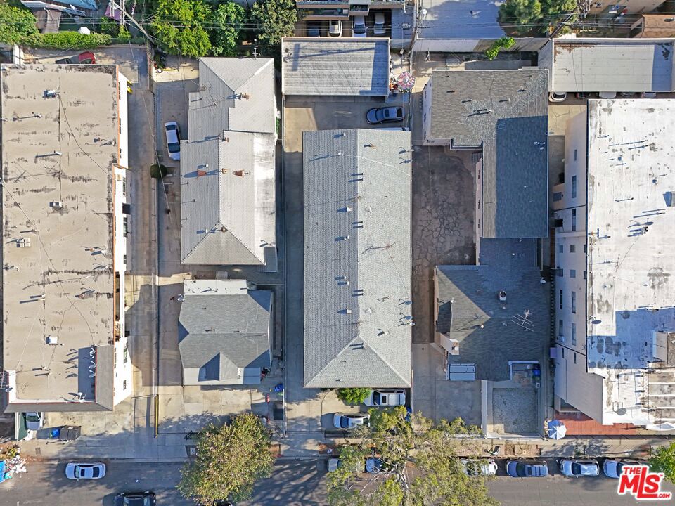 5836 Lexington Avenue