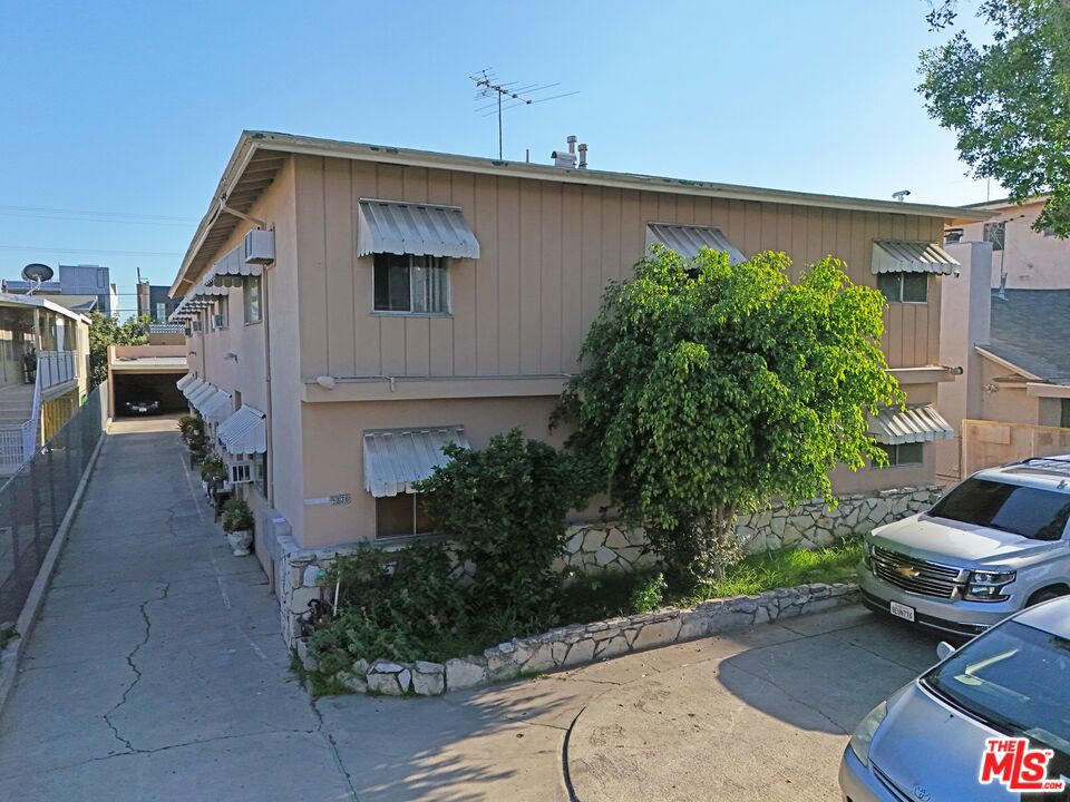 5836 Lexington Avenue
