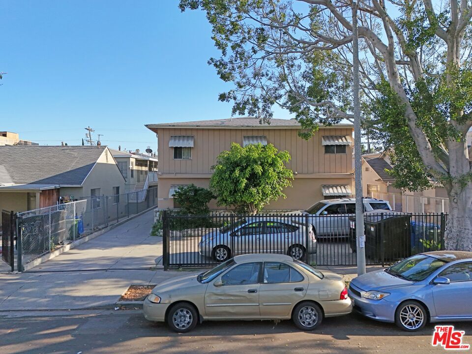 5836 Lexington Avenue