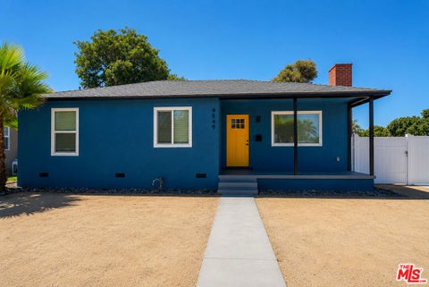 Photo of 4549 Walnut Avenue, Long Beach, CA 90807 (MLS # 26876937)