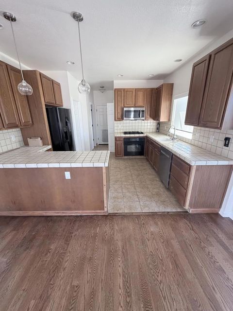 Photo of 590 Terrace Avenue, Half Moon Bay, CA 94019 (MLS # ML82047195)