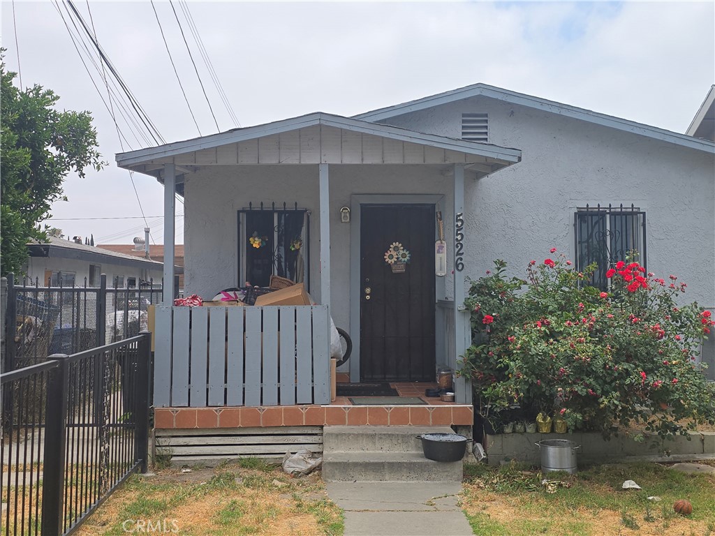 Great location close to 710 fwy , shoppings and Casino to enjoy so much entertainment !!!! Each with it private patio -
3 of the units with bonus rooms so used as 3 beds total - Long term tenants - Each unit with 2 private parking spaces on the back of the lot