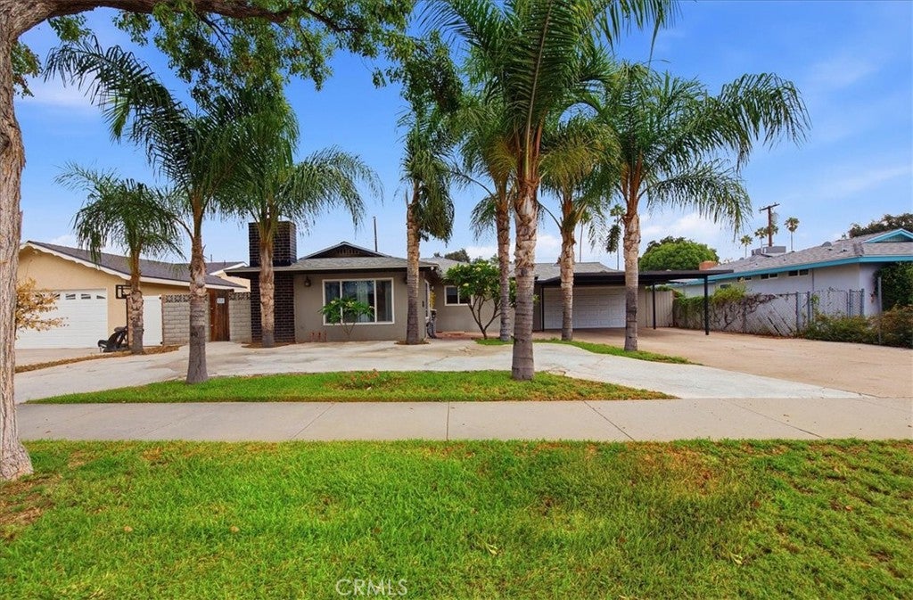 4375 Toyon