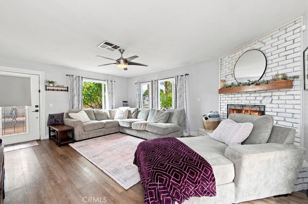 4375 Toyon