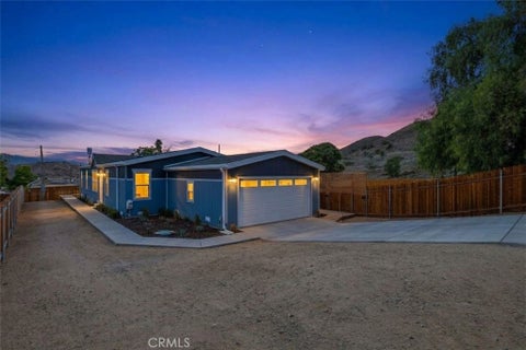 Photo of 511 Lookout Street, Lake Elsinore, CA 92530 (MLS # OC26217885)