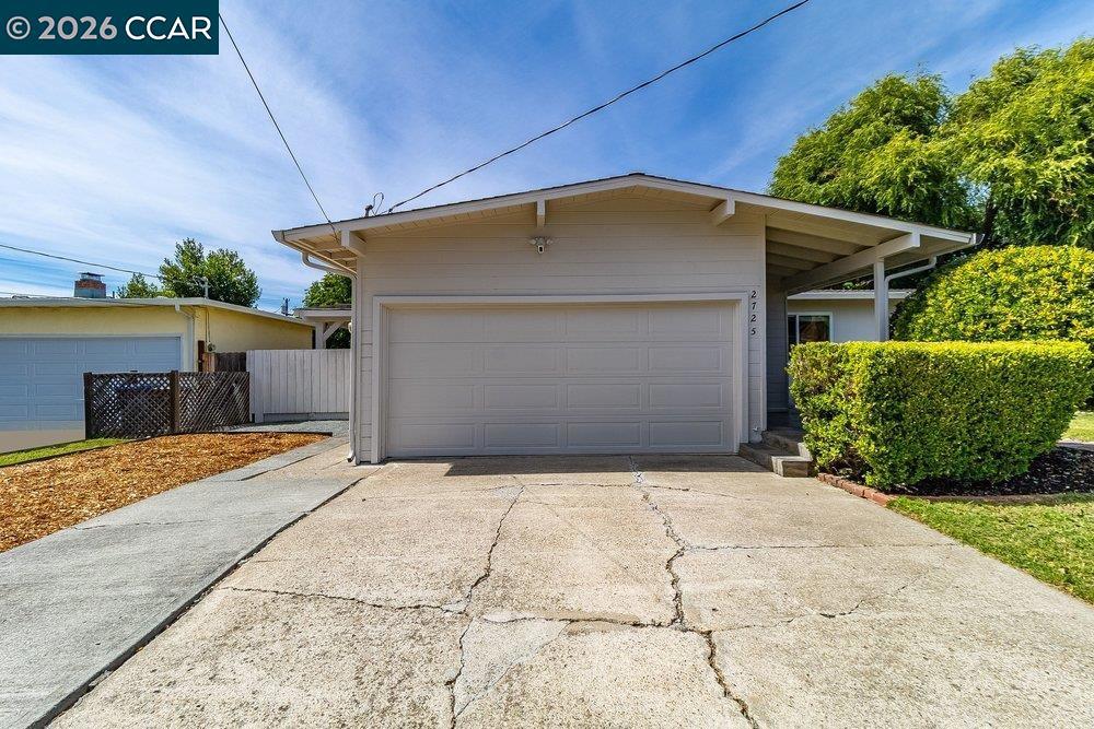 2725 Argyll Ave