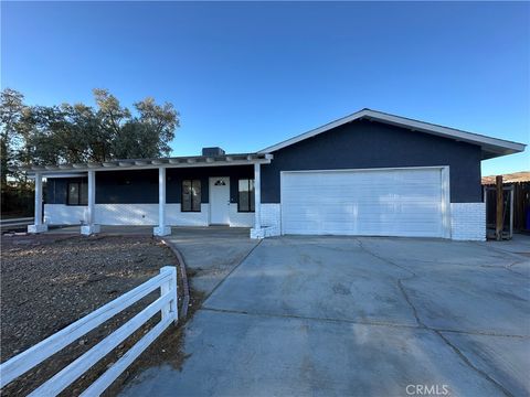 Photo of 731 US Highway 58, Barstow, CA 92311 (MLS # HD25235658)