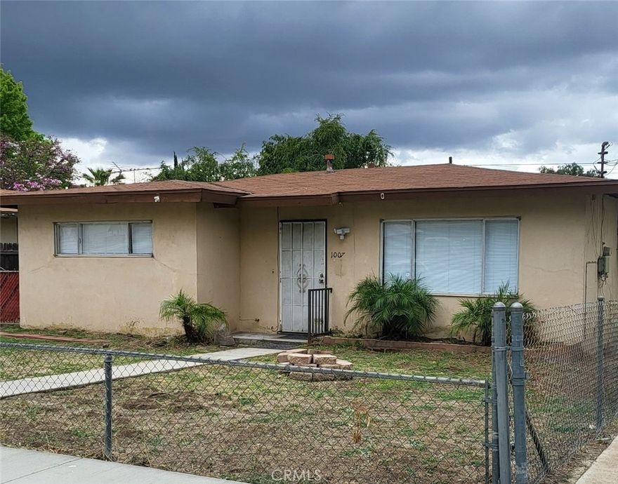 Welcome to this charming 2 bedroom and 1 bath home located in the vibrant North Redlands, CA. This home features porcelain flooring throughout, a swamp cooler and wall heater, ensuring your comfort in all seasons. The property features a large fenced yard, providing ample space for outdoor activities and gardening. The fenced backyard offers an additional layer of privacy and security. This home is perfect for those who appreciate the outdoors and value their privacy. Tenant is responsible for ALL utilities. NO CATS, Dogs Okay.