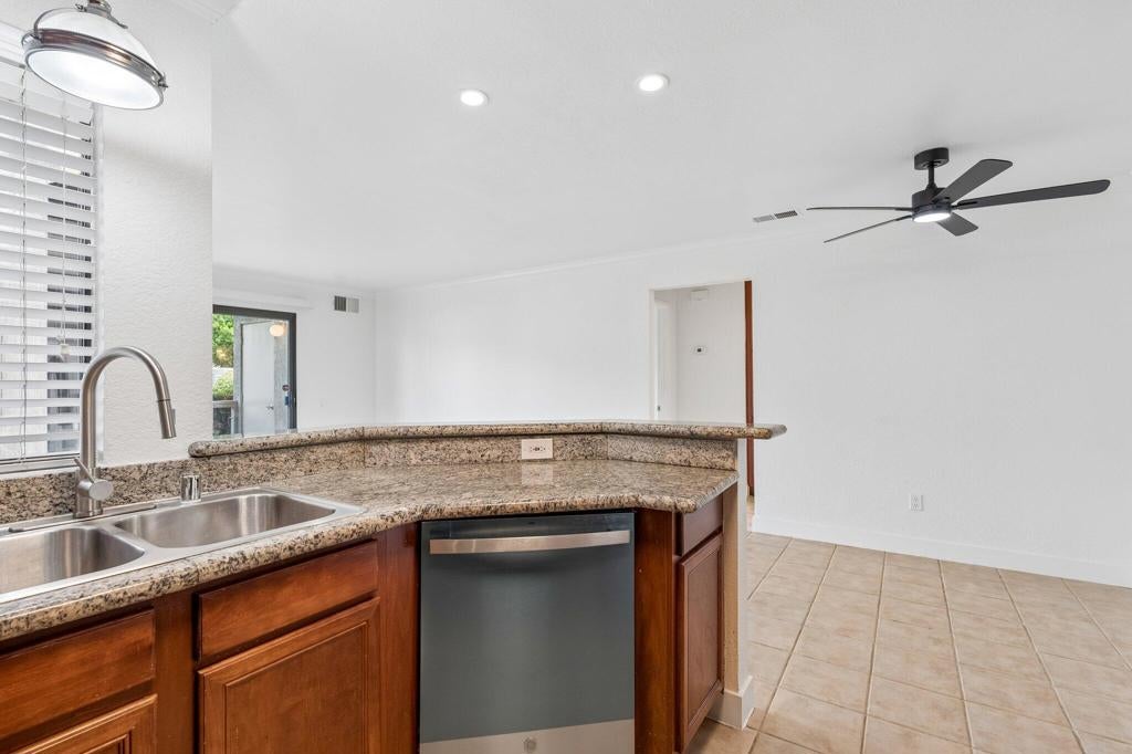 78650 Avenue 42 1505
