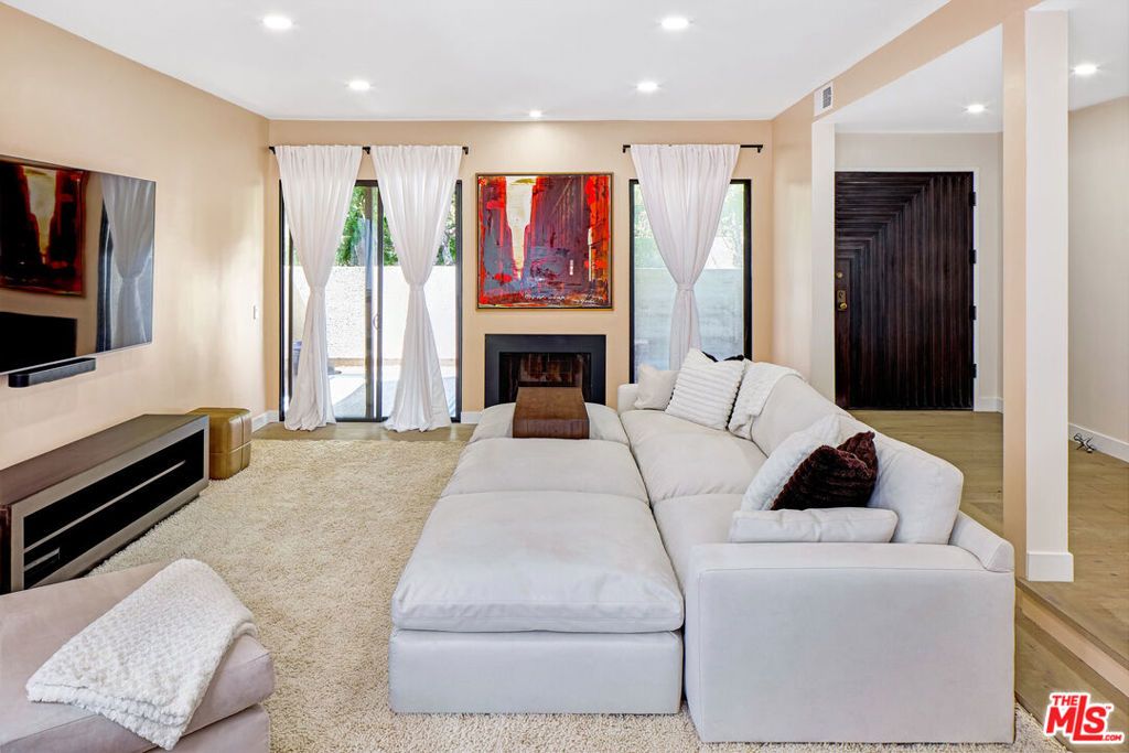 Photo of 2467 Century Hl, Los Angeles, CA 90067 (MLS # 25597449)