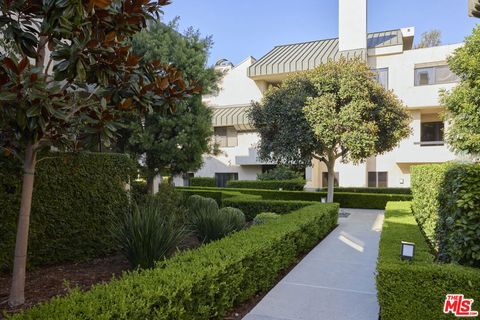 2467 Century Los Angeles CA 90067