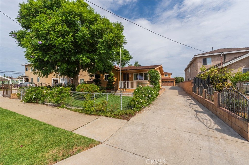 1345 W 219th