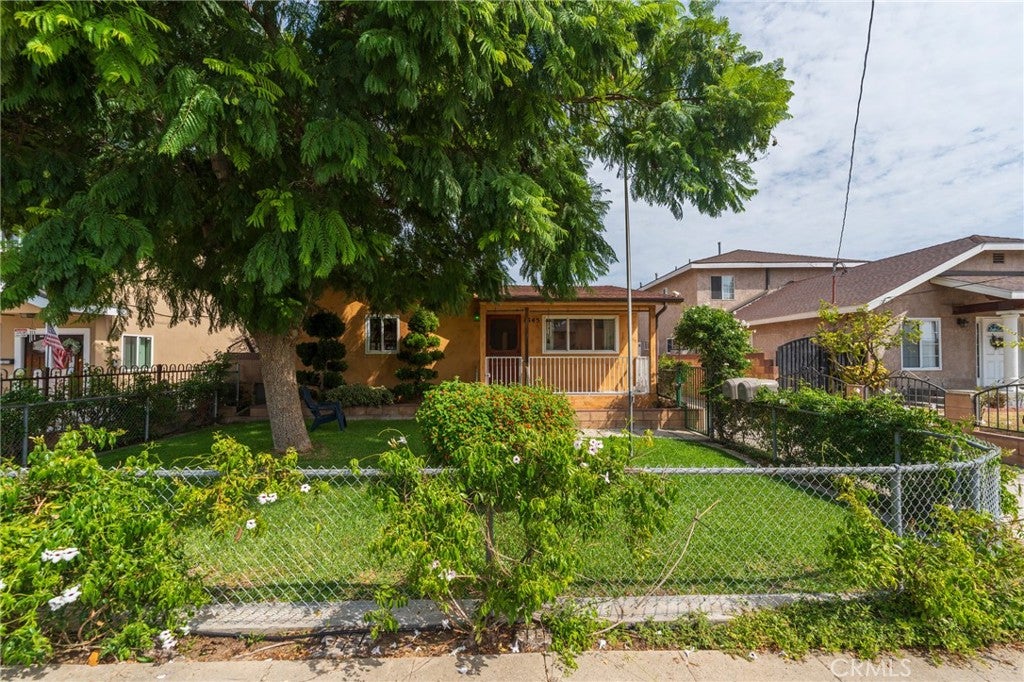1345 W 219th