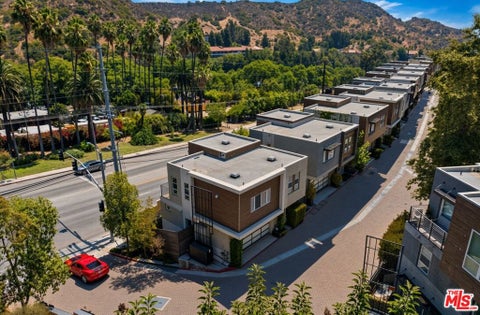 Photo of 2780 N Wright Lane, Los Angeles, CA 90068 (MLS # 26873785)