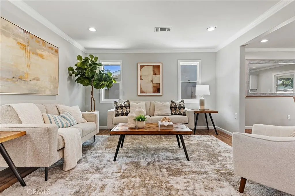 La Habra, California 90631, United States, 4 Bedrooms Bedrooms, ,2 BathroomsBathrooms,Residential,Pending,200002