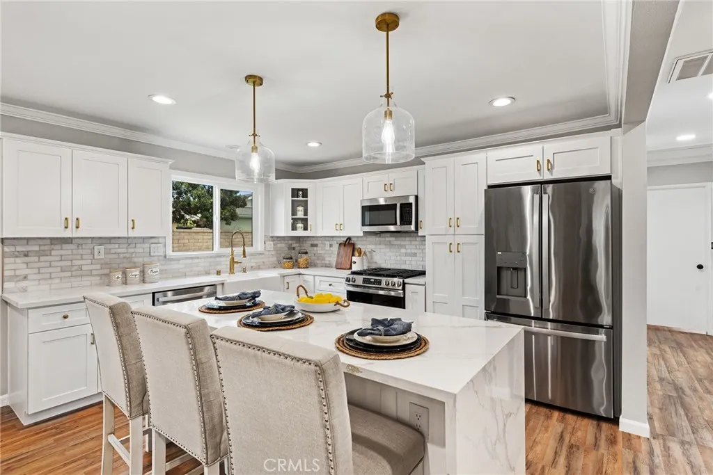 La Habra, California 90631, United States, 4 Bedrooms Bedrooms, ,2 BathroomsBathrooms,Residential,Pending,200002