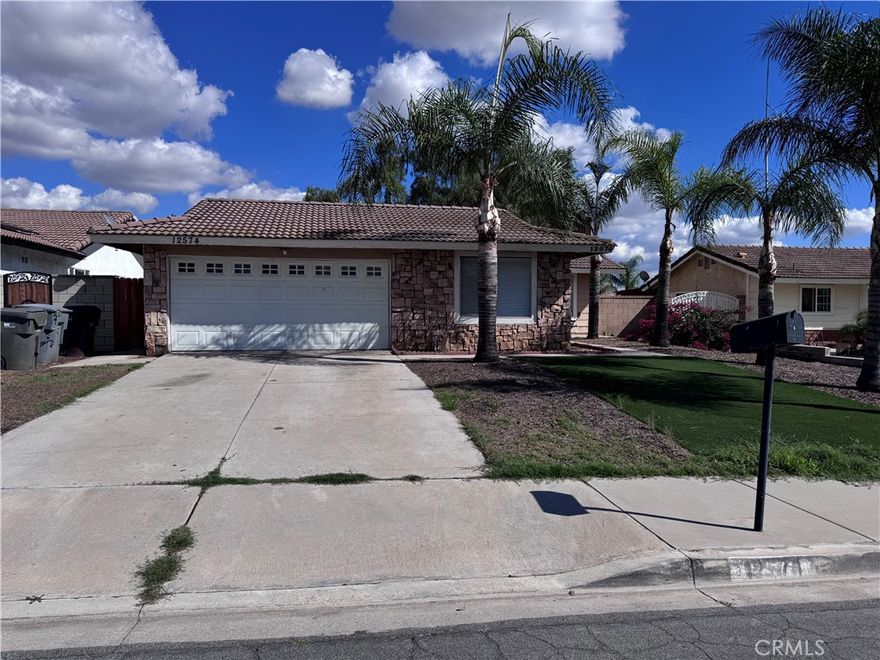 Beautiful Single-Story Home in a Great Neighborhood

Conveniently located near the 60 Freeway, shopping centers, and many other local amenities, this charming one-story home offers a highly practical floor plan. Step into a spacious living room that welcomes plenty of natural light. The kitchen and all bathrooms have been newly remodeled, and every room features fresh interior paint.



A large bonus room provides extra space for a home office, playroom, or entertainment area. The property also features a low-maintenance front and backyard—perfect for easy outdoor living. A brand-new sliding patio door will be installed soon, adding even more value to this well-maintained home.