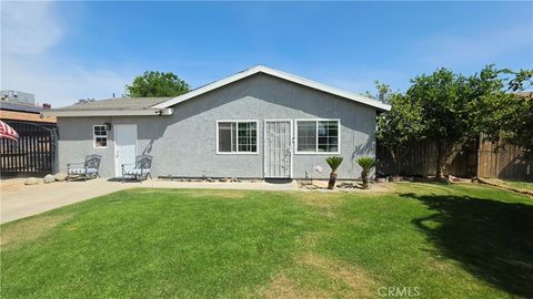 Photo of 5104 Hampton Court, Bakersfield, CA 93309 (MLS # NS26090902)