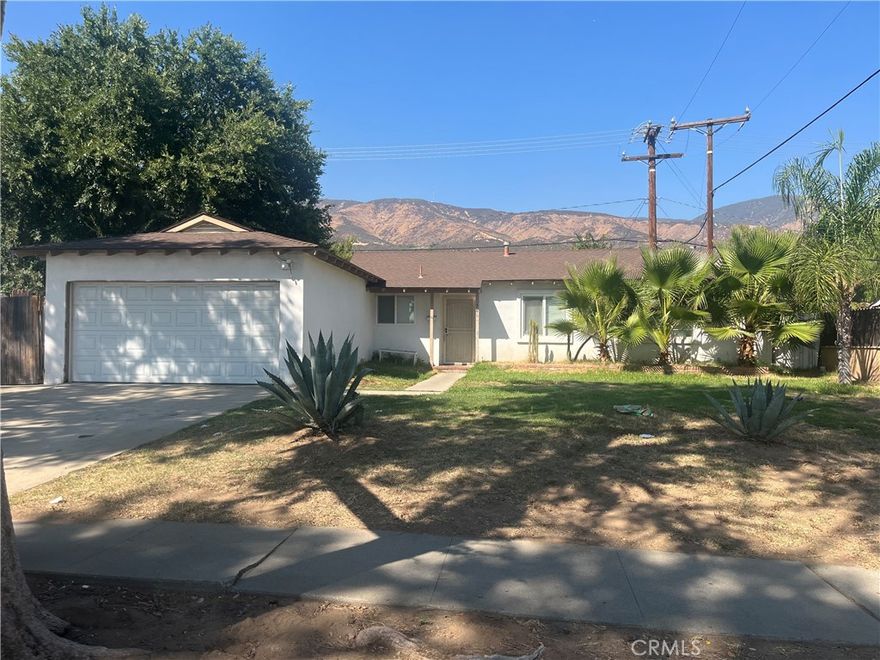 3 bedroom, 3 bath house in the City of San Bernardino. Near Northpark Baptist Church.