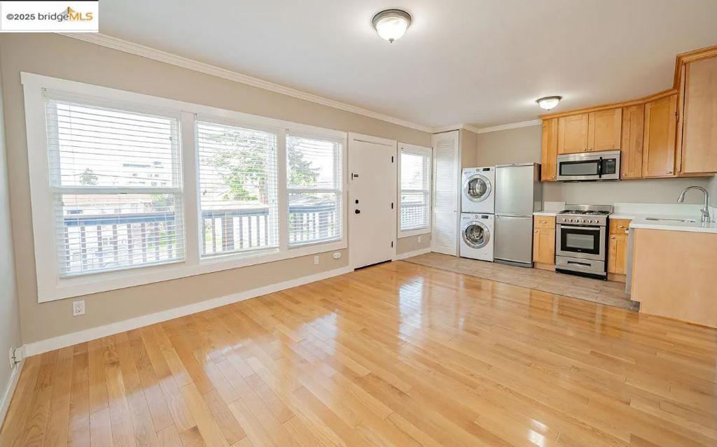 Properties 3 1201 Dwight Way