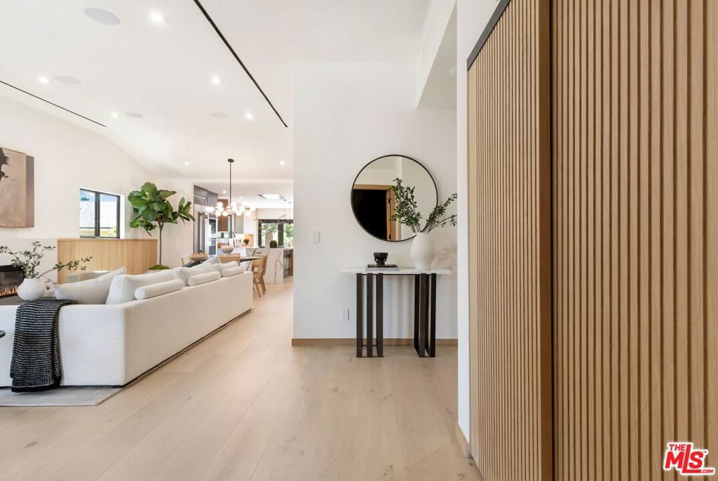 Properties 3 514 W Washington Boulevard