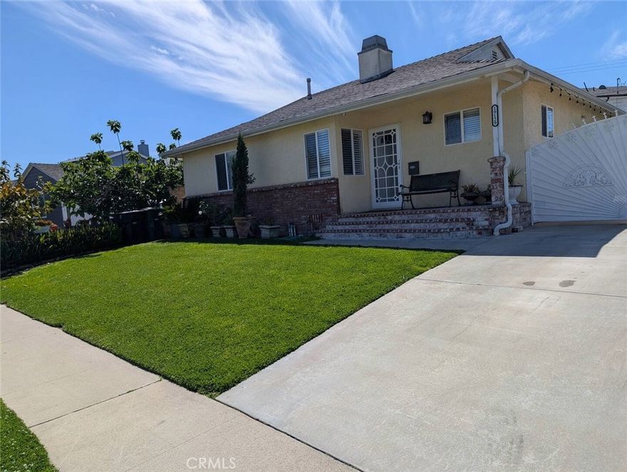 Short term rental available, minimum 1 month stay.  Enjoy wonderful ocean breezes at this charming, bright and airy West Torrance home with 4 bedrooms, 2 baths.  There are multiple areas for outdoor lounging and dining, that includes a grill with prep area.  This comfortable home has central air and heat, as well as a cozy fireplace.  Each bedroom has a Smart TV, as well as the living area.  There is fast Wifi and multiple dedicated workspaces in the home.  The large laundry/utility room has a modern washer and dryer and area for storage.  

This home is conveniently located to great dining and shopping options, in addition to major freeway access.  It is around 2.5 miles from the beach, 20 miles to Universal Studios and Hollywood, 8 miles from LAX.
