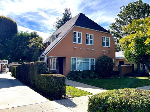Photo of 180 W 9th Street, Claremont, CA 91711 (MLS # CV26189174)