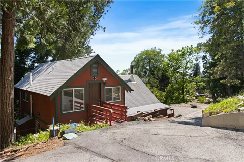 15 Ponderosa Pike, Running Springs, CA 92382 - MLS#: IG26105517
