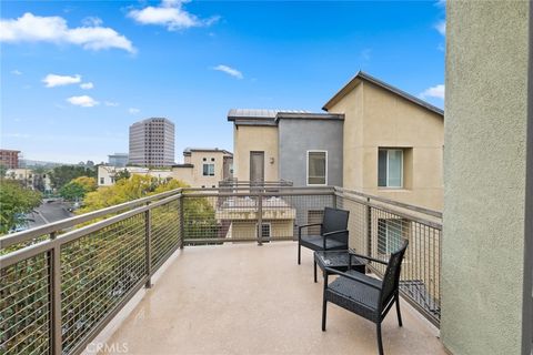 Photo of 555 Rockefeller, Irvine, CA 92612 (MLS # NP26068394)