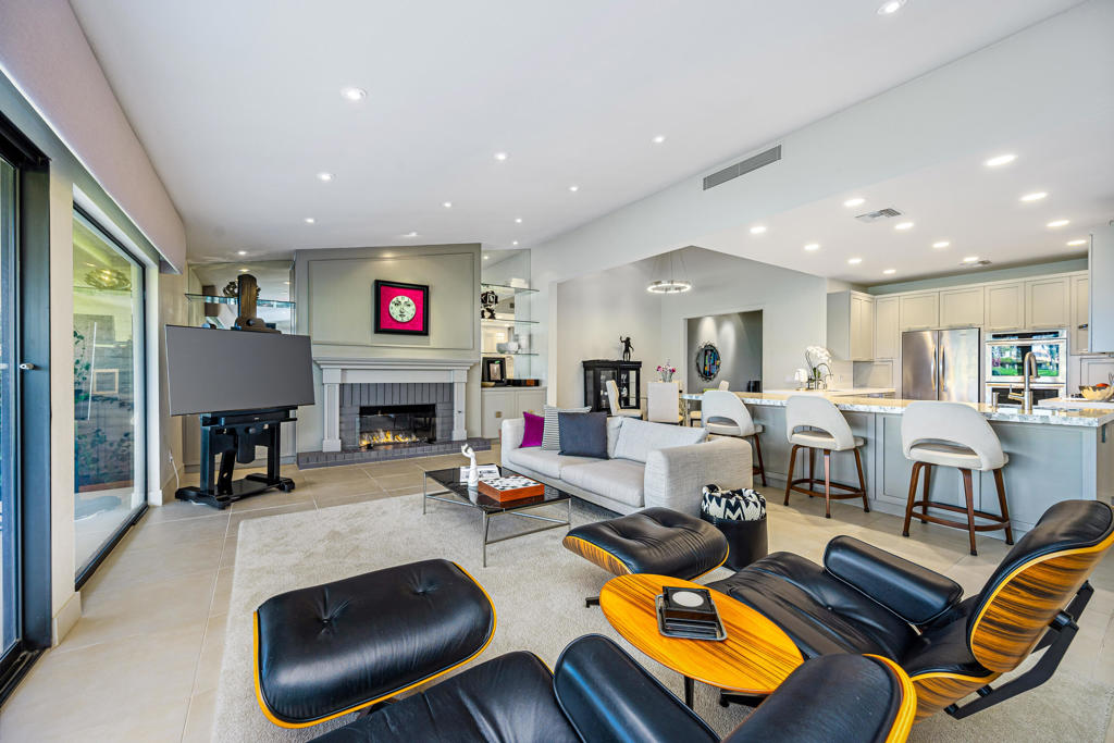 44851 Desert Horizons Drive