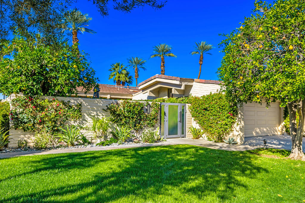 44851 Desert Horizons Drive