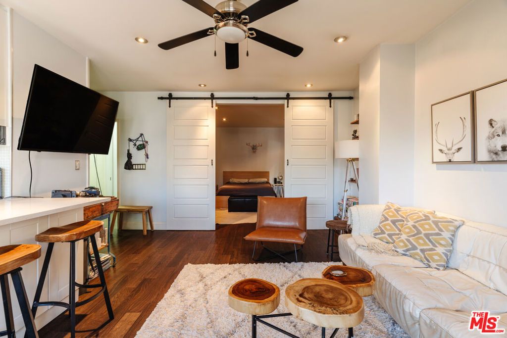 Photo of 999 N Doheny Drive #104, West Hollywood, CA 90069 (MLS # 25541199)