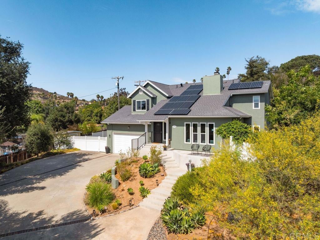 1580 Tutela Heights