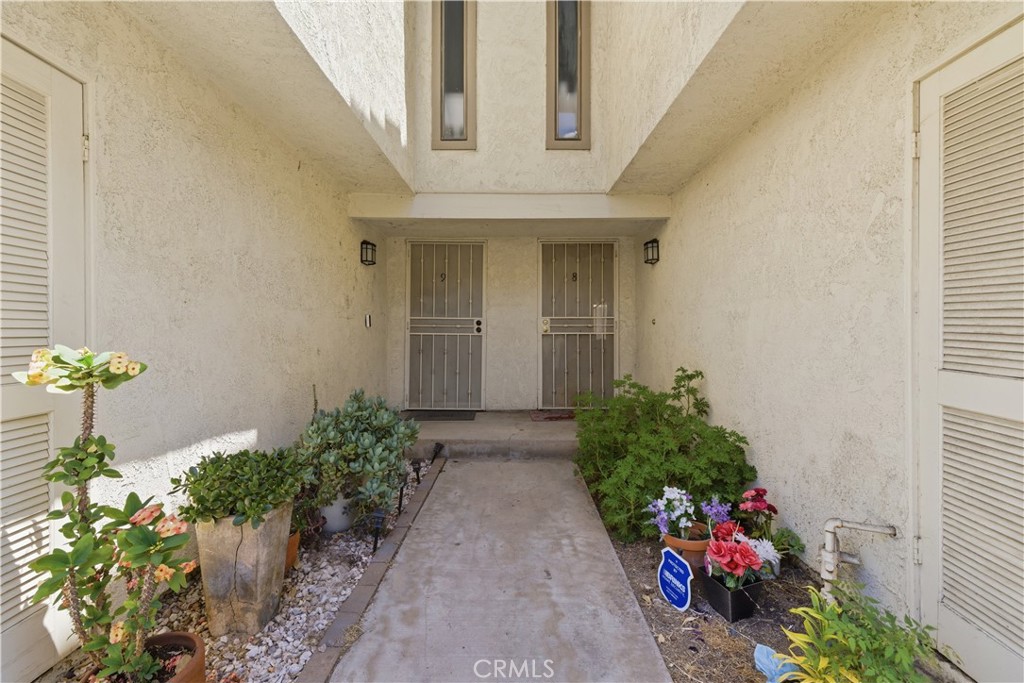5577 Pioneer Boulevard 9
