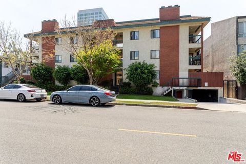 Photo of 330 Burchett Street #206, Glendale, CA 91203 (MLS # 26689511)