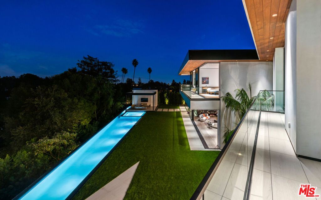 Photo of 1130 Angelo Drive, Beverly Hills, CA 90210 (MLS # 26816423)