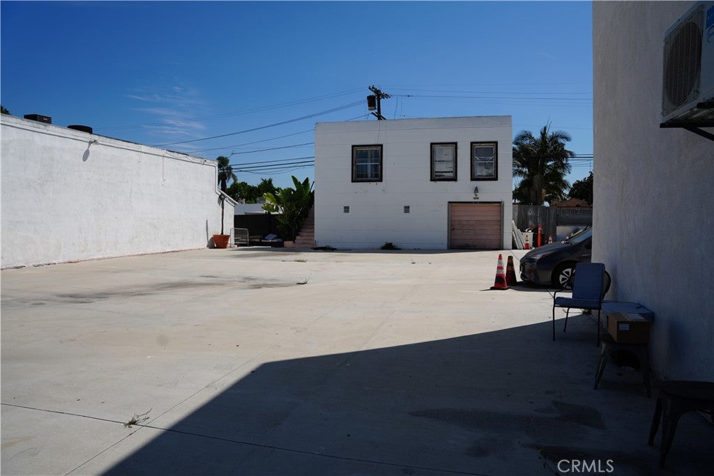7500 S Western Ave AVE