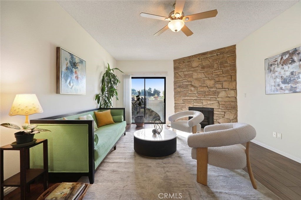 14050 Magnolia Boulevard 213