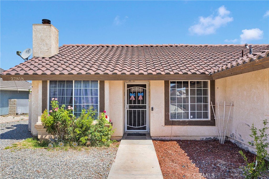 In the golf course area of Silver Lakes Association, 3 bdm 2 ba 1410 sq ft ,fireplace , built in 1987, 2 car garage. Lot size is 8719sf. Fenced Large back yard, Single Story.
Association has many amenities: Beach, RV spaces , Pool, Club,Spa, Tenn, Gym, Golf.
Home is being sold as is, has a few updates not completed, needs a little of TLC. Will be a great first time home buyers or even for a Fix and Flip.