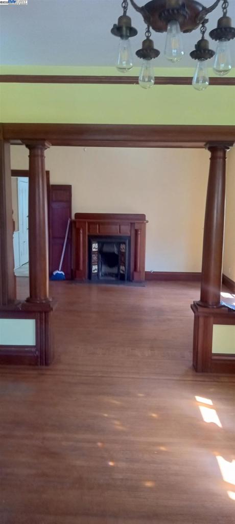 WEST END - Residential