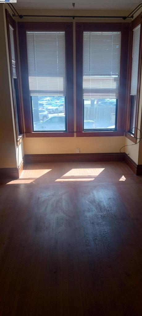 WEST END - Residential