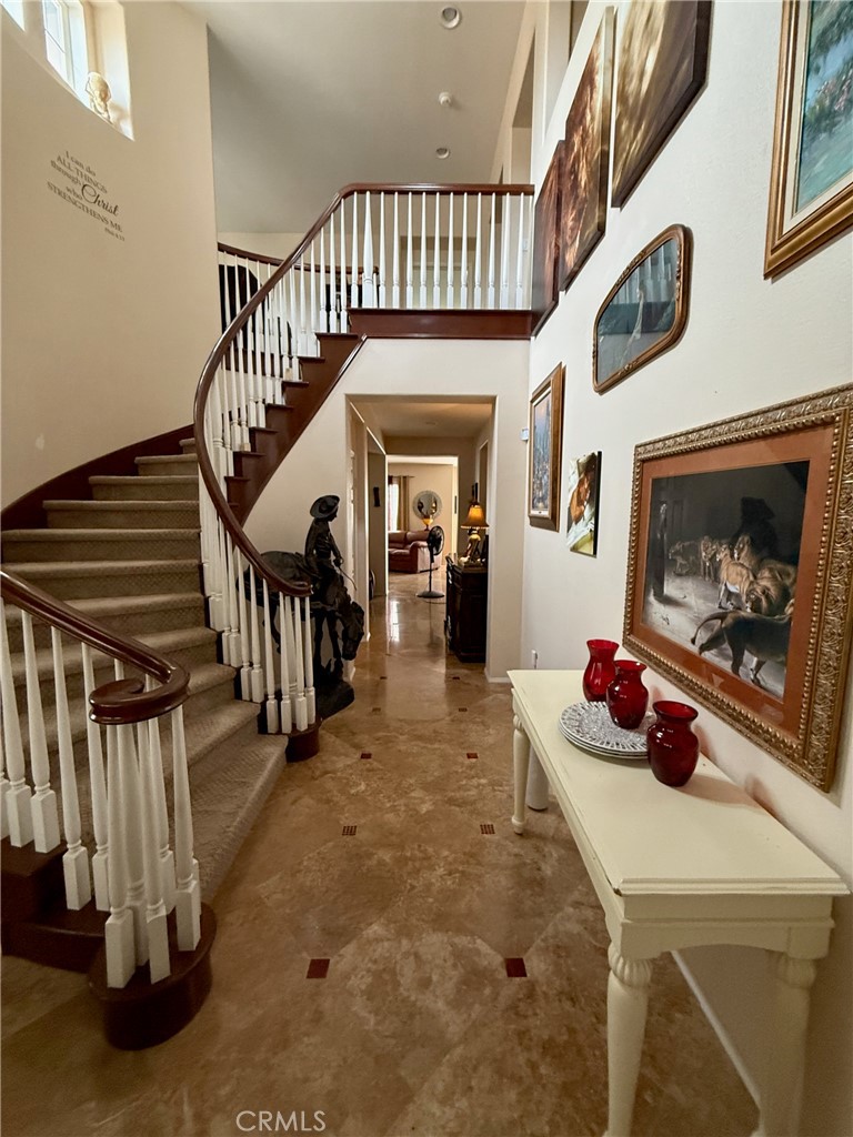 2712 Ashwood