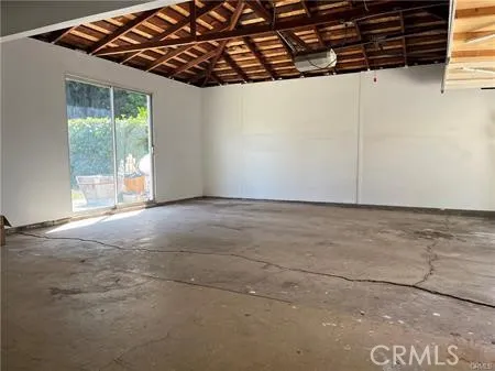 Woodland Hills, California 91367, United States, 3 Bedrooms Bedrooms, ,1 BathroomBathrooms,Residential,Active,219462