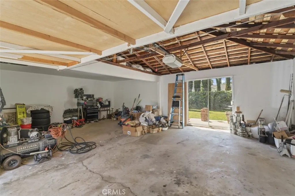 Woodland Hills, California 91367, United States, 3 Bedrooms Bedrooms, ,1 BathroomBathrooms,Residential,Active,219462