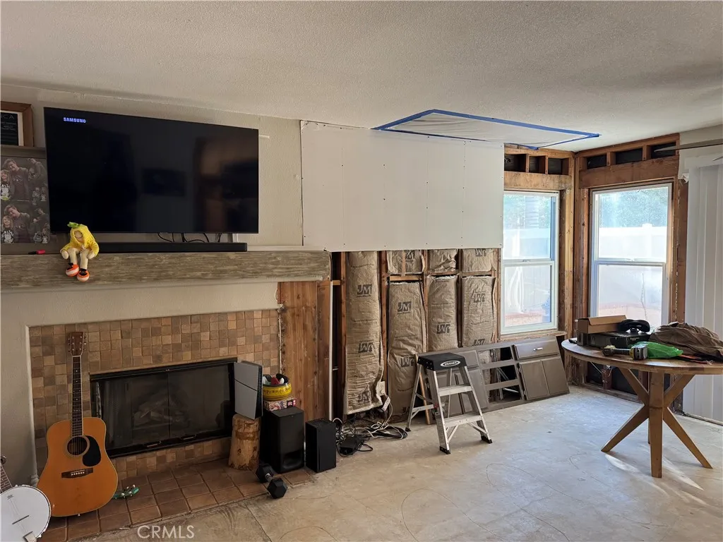 Murrieta, California 92562, United States, 4 Bedrooms Bedrooms, ,3 BathroomsBathrooms,Residential,Active,189880