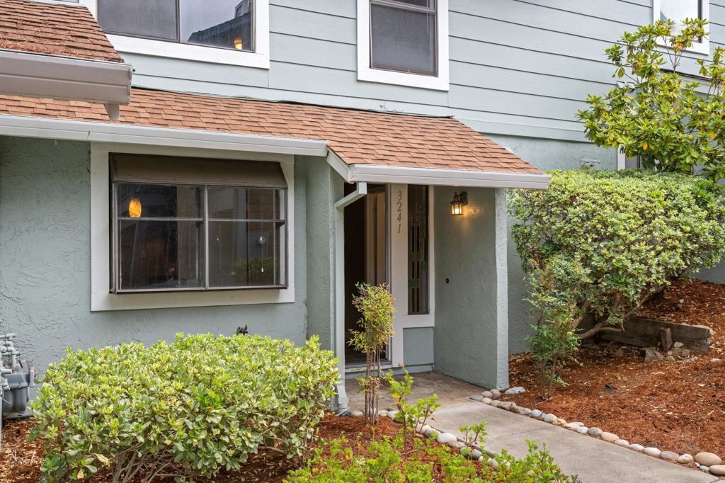 Photo of 3241 Monika Lane Ln, Hayward, CA 94541 (MLS # 41123033)