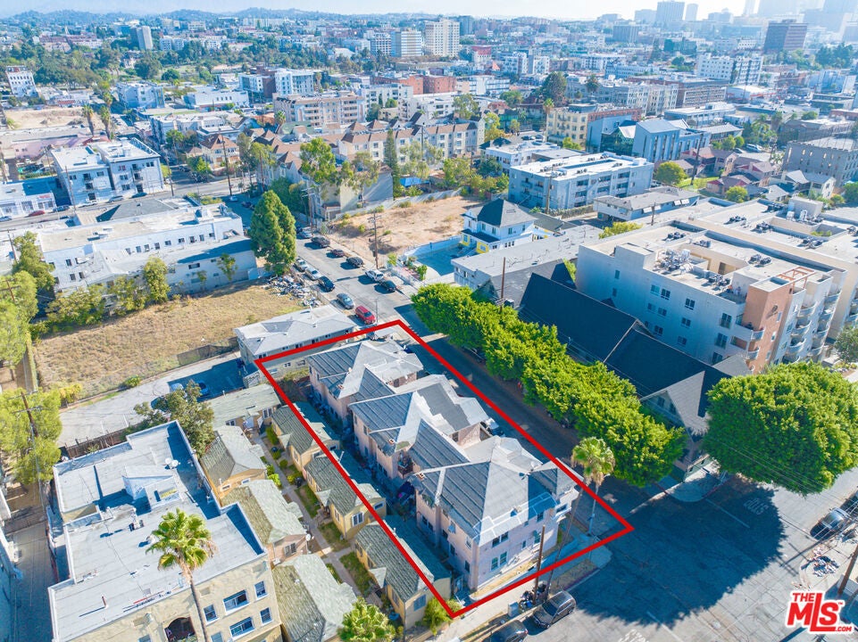 945 S Park View Street