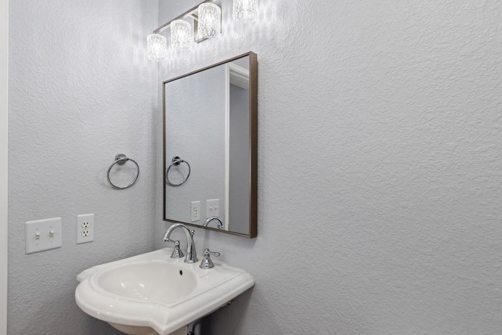 Lake La Quinta - Residential Lease