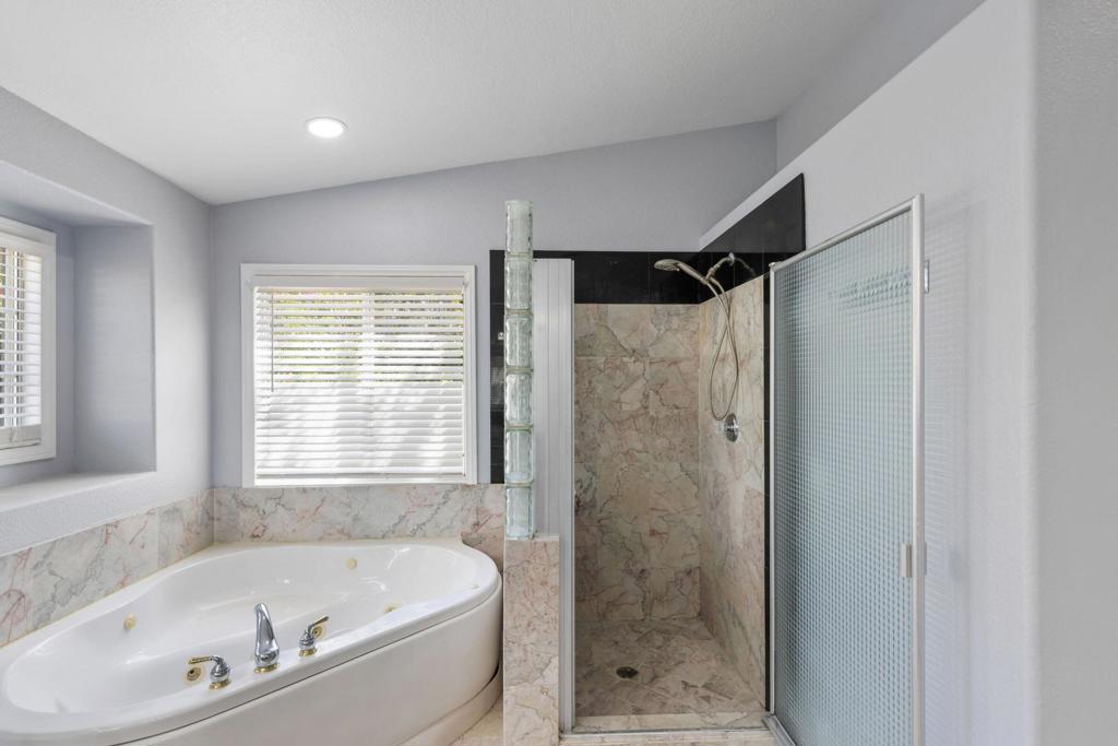 Lake La Quinta - Residential Lease